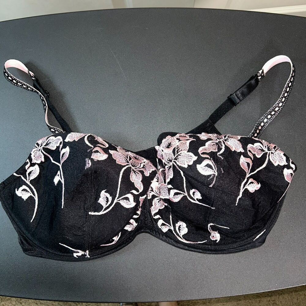 Cacique 44DDD Chic Floral Underwire Bra — Bold Lace Embroidery